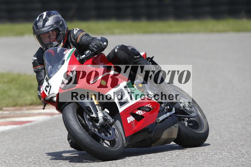 /27 12.06.2025 Ducati Schweiz Trackday Warmup  ADR/gelb-jeaune/9